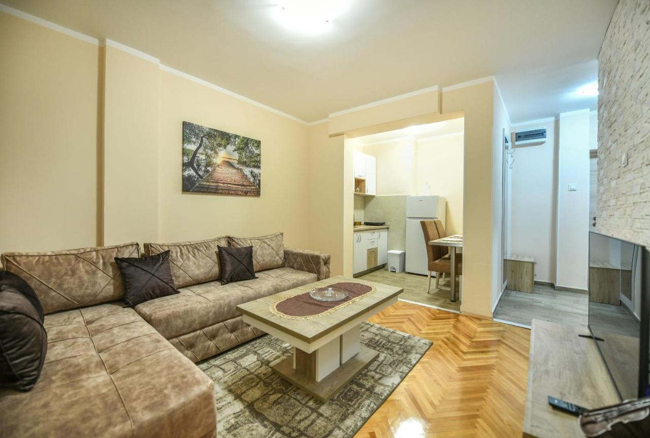 Apartman Centar 2 Podgorica Buitenkant foto